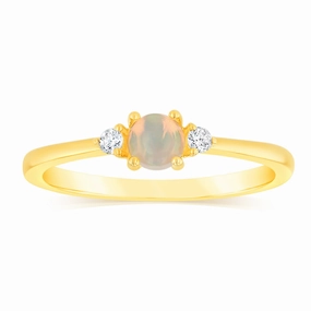 0.17 Carat Opal and Diamond Ring in 9ct Yellow Gold