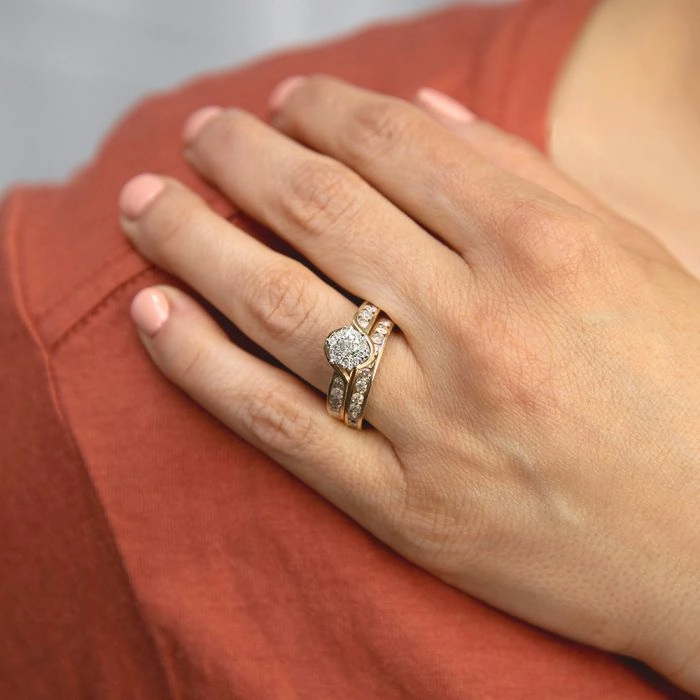 1 Carat Diamond 2 Ring Bridal Set in 9ct Yellow Gold