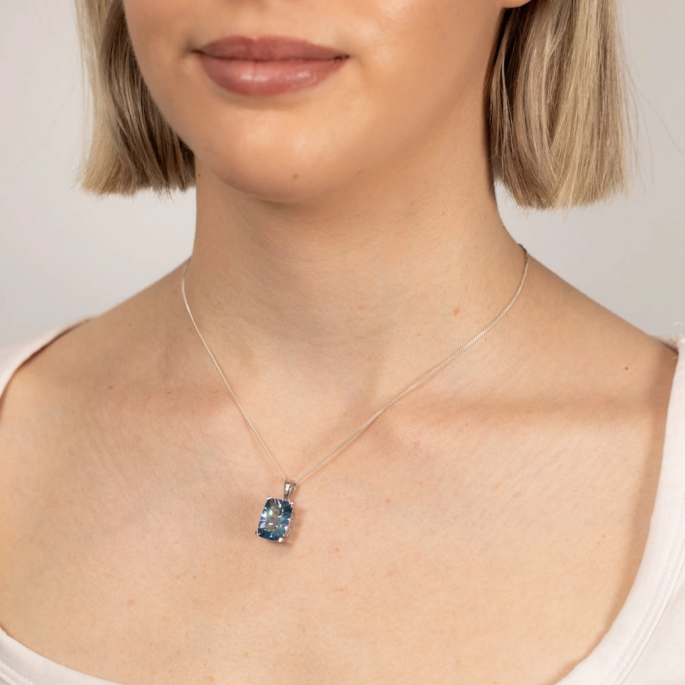 9ct White Gold Natural Treated Adieu Topaz Pendant