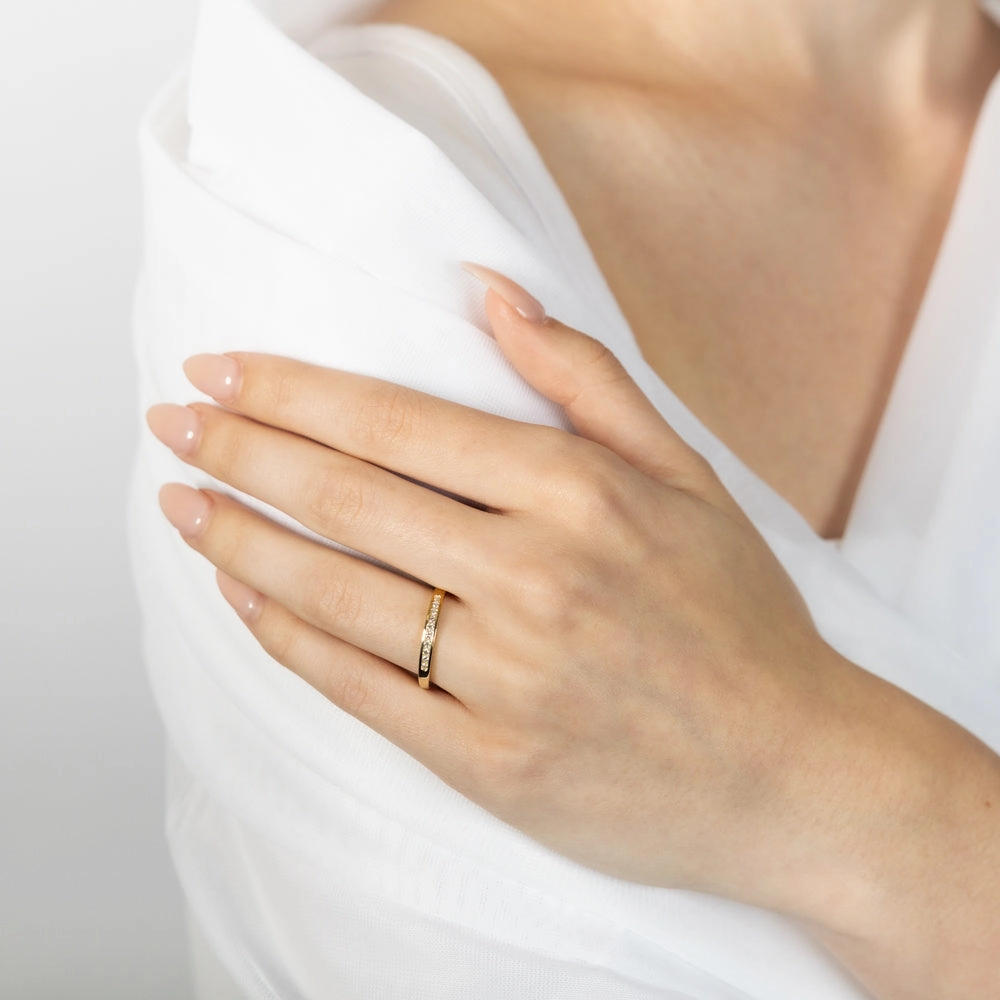 9ct Yellow Gold Diamond Eternity Ring with 10 Diamonds