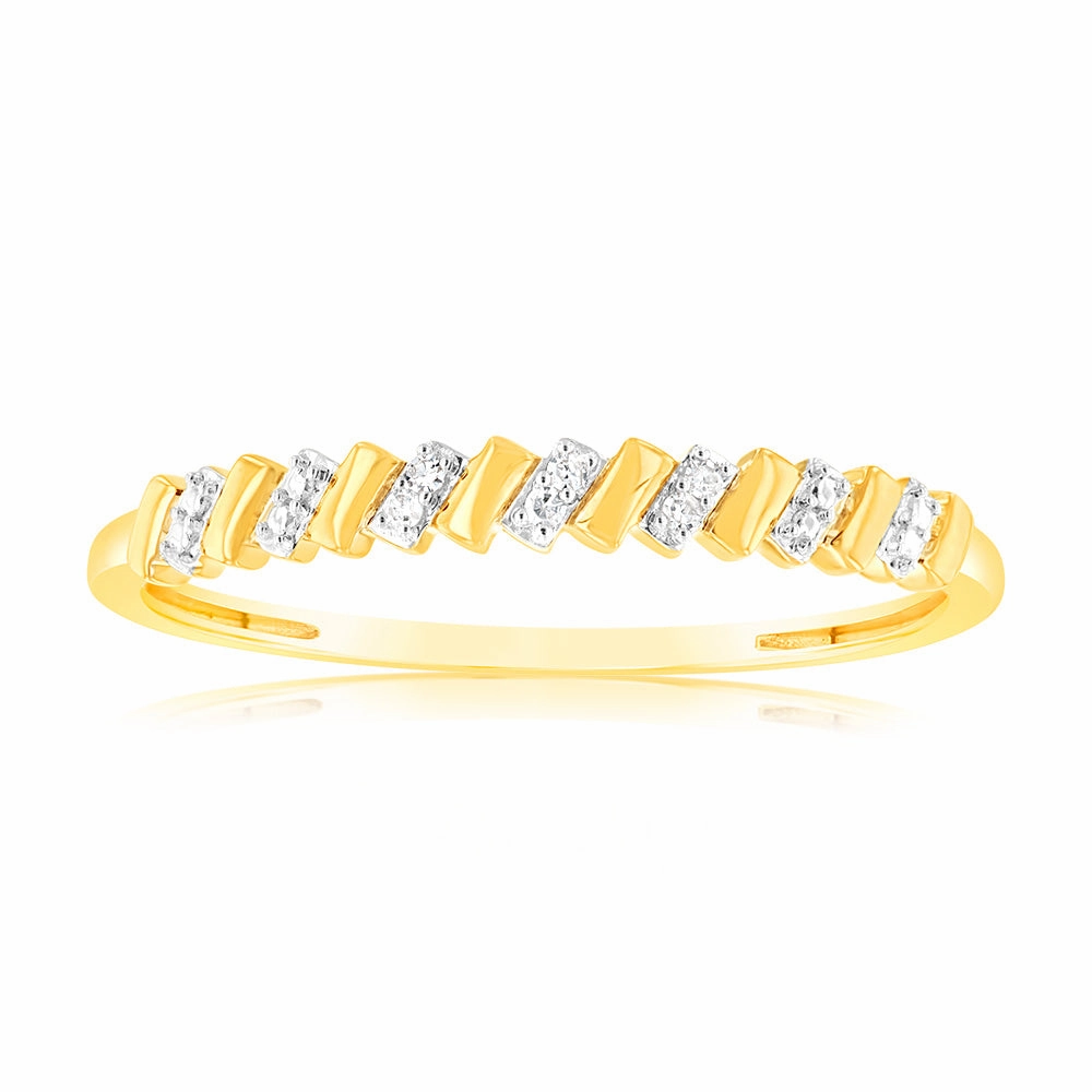 9ct Yellow Gold Diamond Ring with 6 Brilliant Cut Diamonds