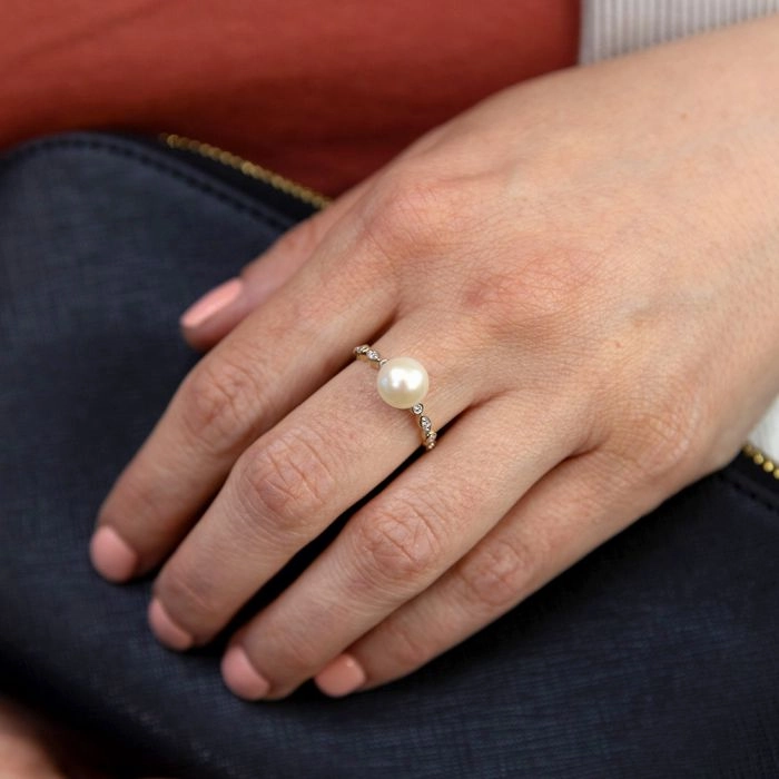 9ct Yellow Gold Freshwater Pearl and Diamond Ring