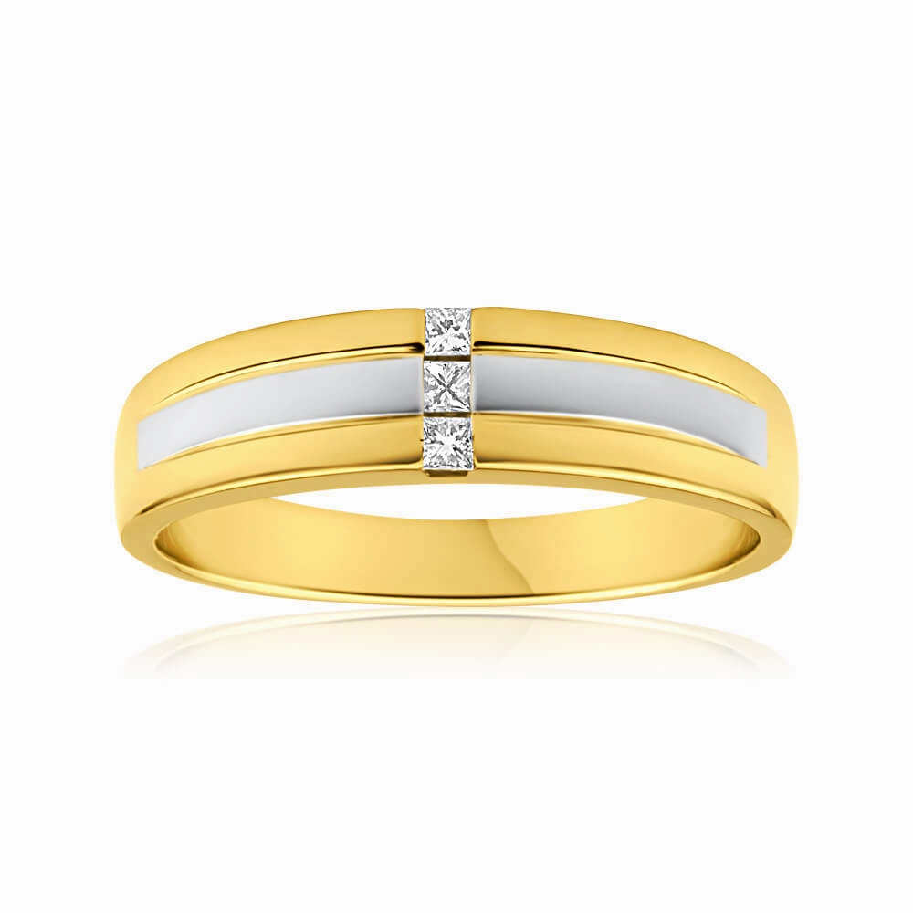 9ct Yellow Gold Grooved Gents Diamond Ring