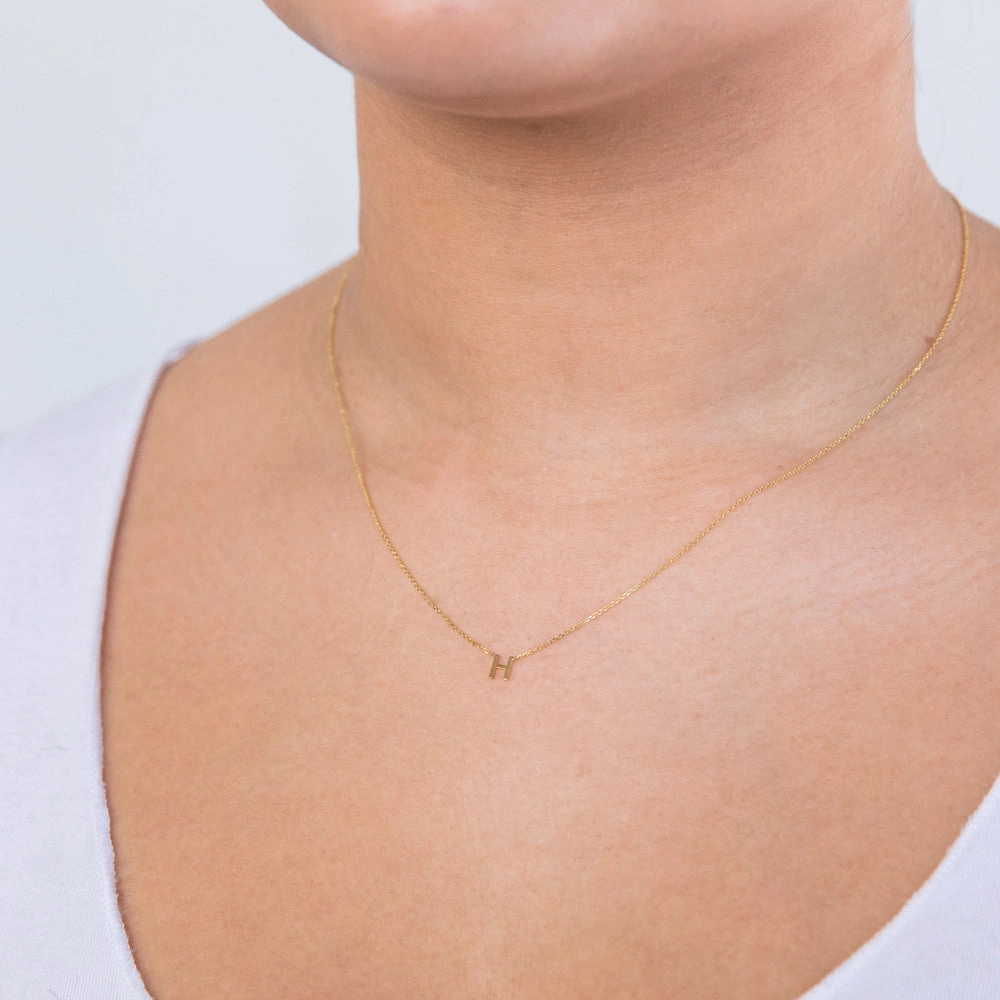 9ct Yellow Gold Initial "H" Pendant On 43cm Chain