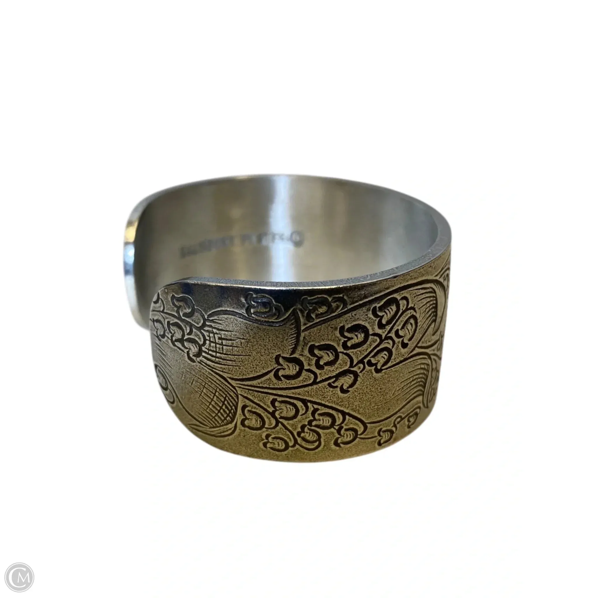 Bracelet Bangle By Clothes Mentor, Size: 1