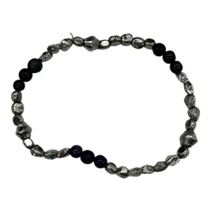 Bracelet Beaded By Clothes Mentor In Silver