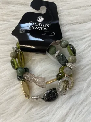 Bracelet Beaded By Clothes Mentor  Size: 02 Piece Set