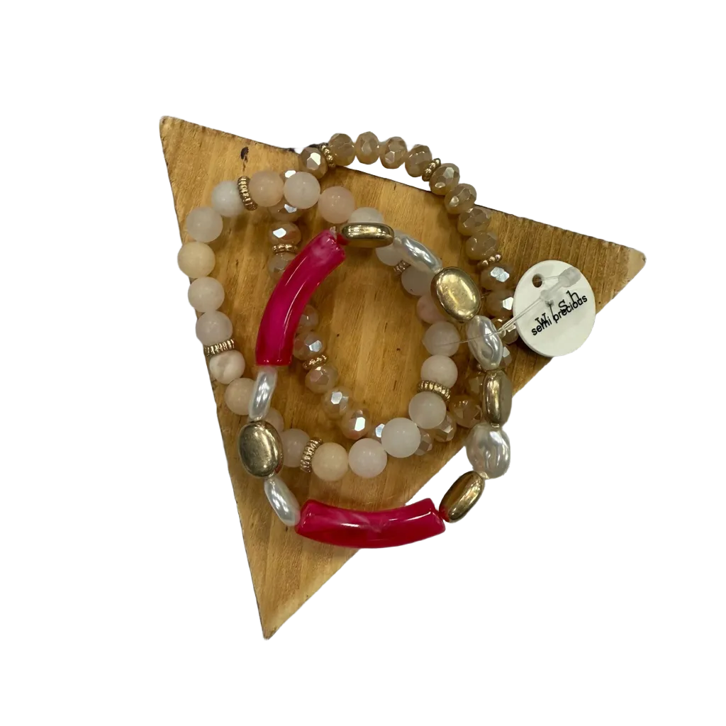 Bracelet Beaded By Clothes Mentor  Size: 03 Piece Set