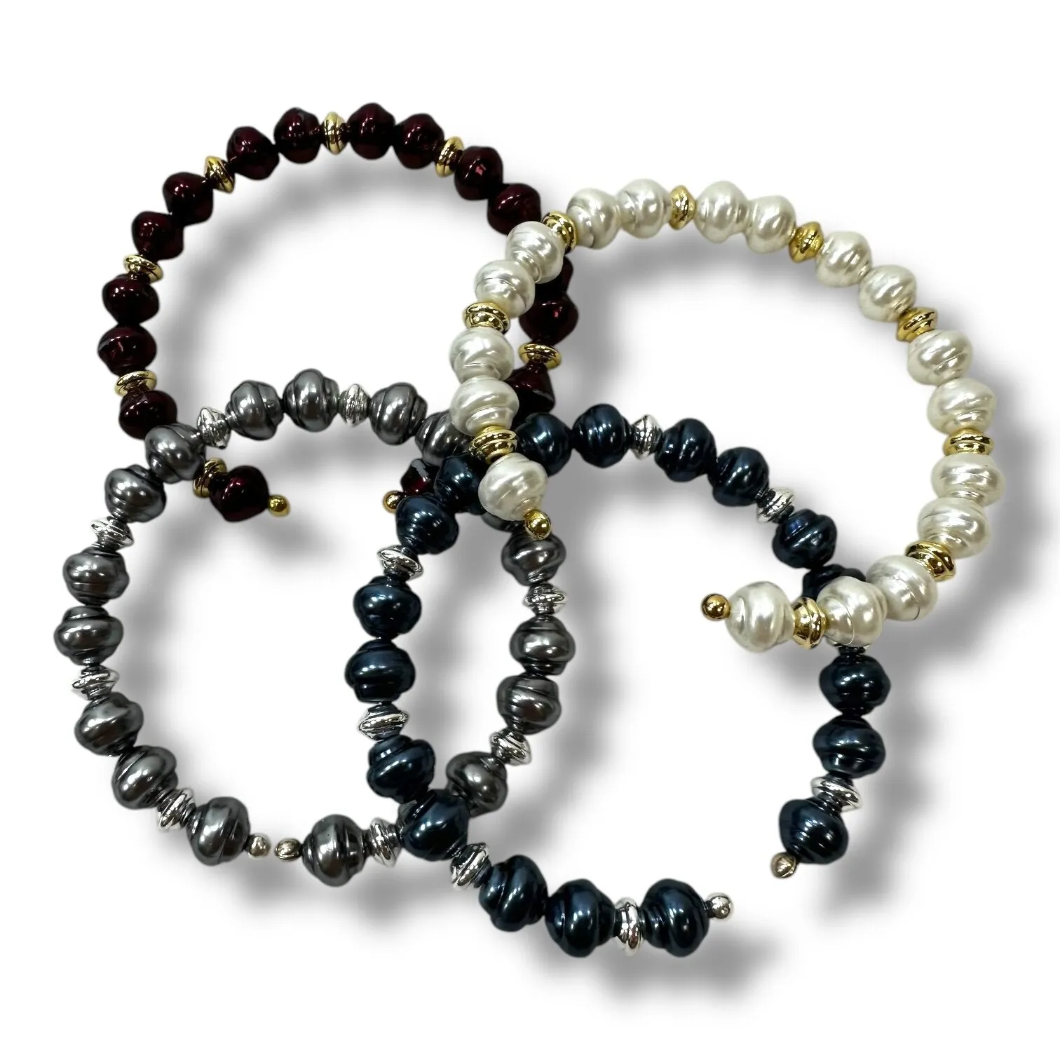 Bracelet Beaded By Clothes Mentor  Size: 04 Piece Set