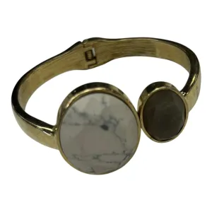 Bracelet Charm By Ann Taylor In Gold