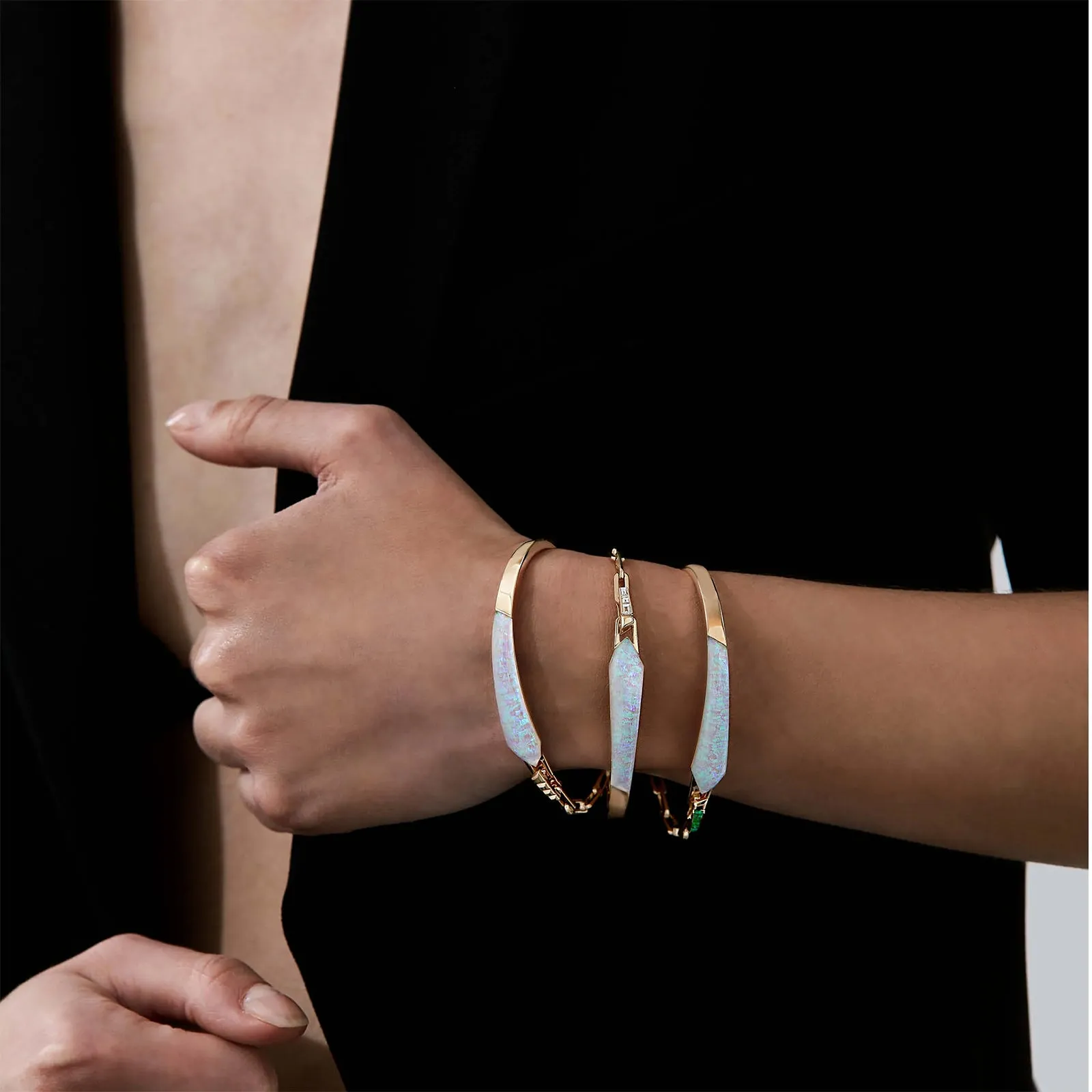 Crystal Haze Shard Slimline Linked Bracelet in White Opalescent with Emeralds