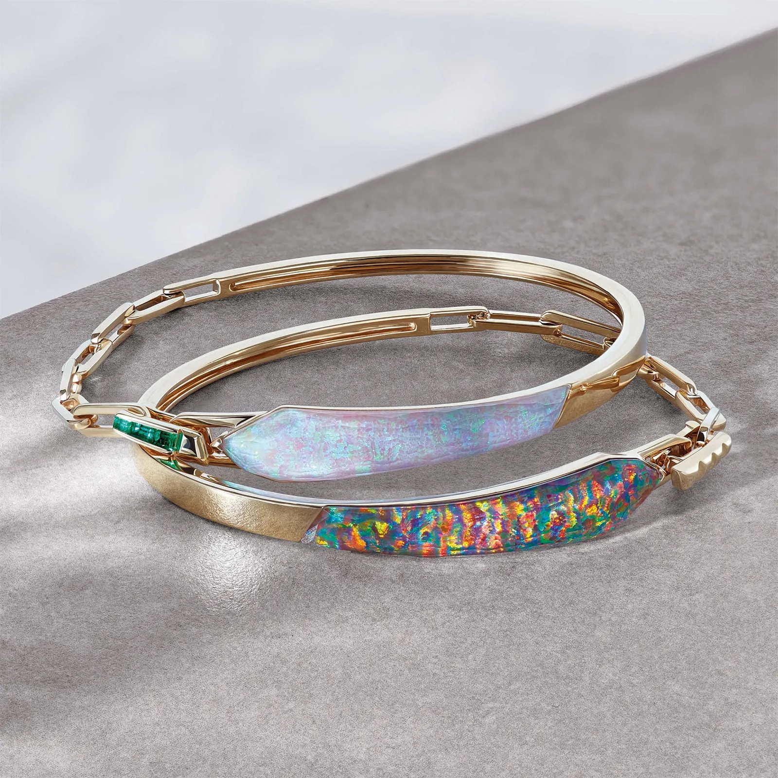 Crystal Haze Shard Slimline Linked Bracelet in White Opalescent with Emeralds