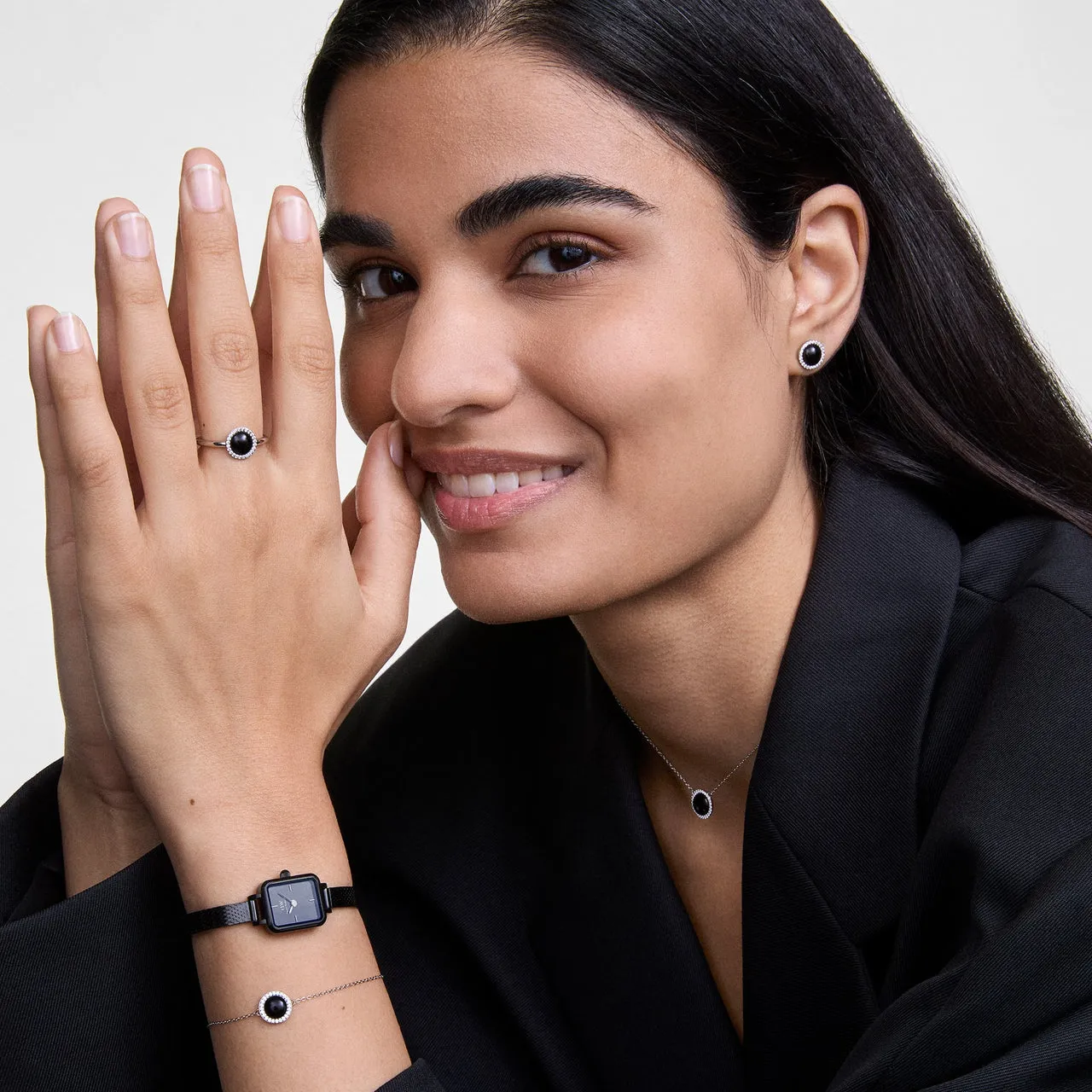 Daniel Wellington Audrey Black Agathe Silver Bracelet DW00401438