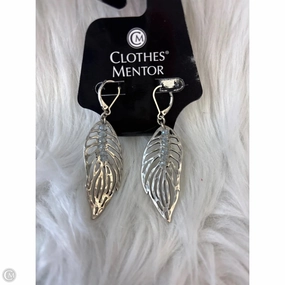 Earrings Dangle/drop By Clothes Mentor