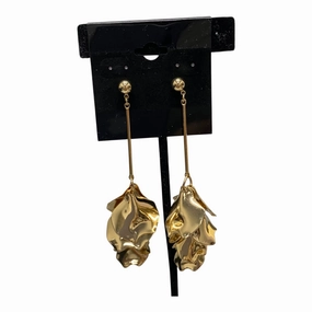 Earrings Dangle/Drop  In Gold