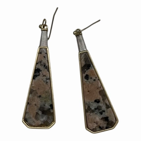 Earrings Statement By Clothes Mentor In Gold & Pink