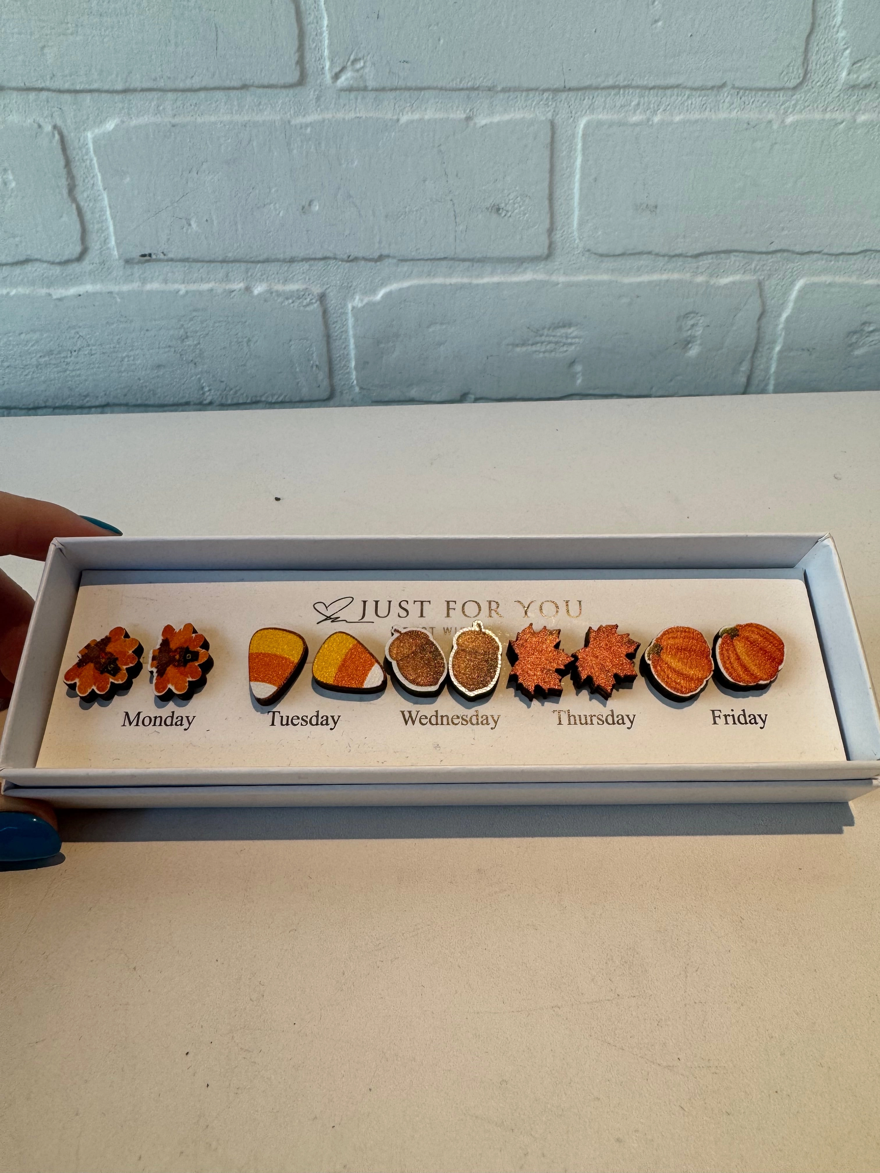 Earrings Stud By Clothes Mentor, Size: 05 Piece Set