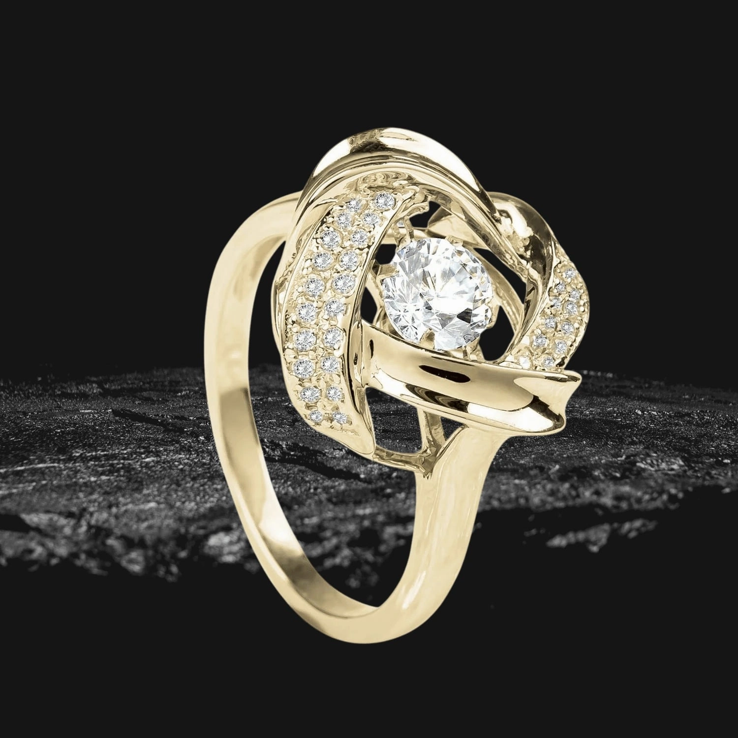 Golden Allure 'Dancing' Ring