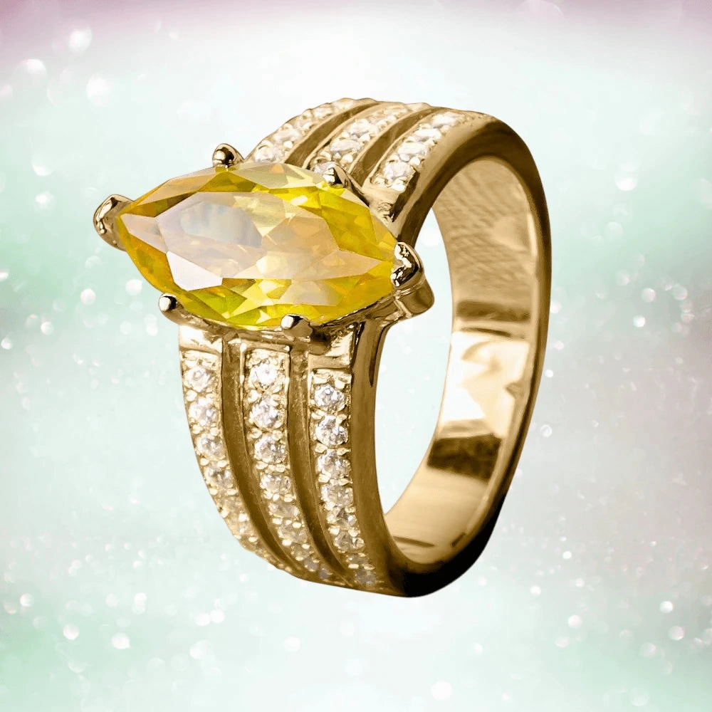 Golden Antoinette Marquise Ring