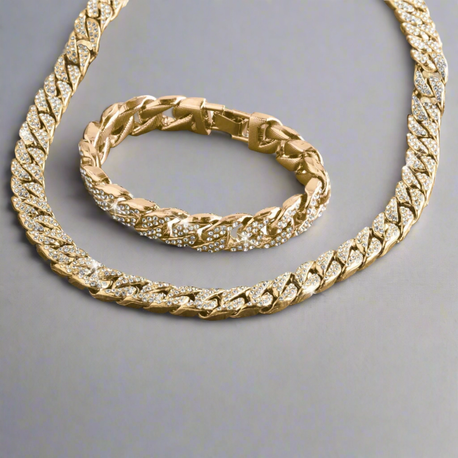 Logan Curb Gold Collection