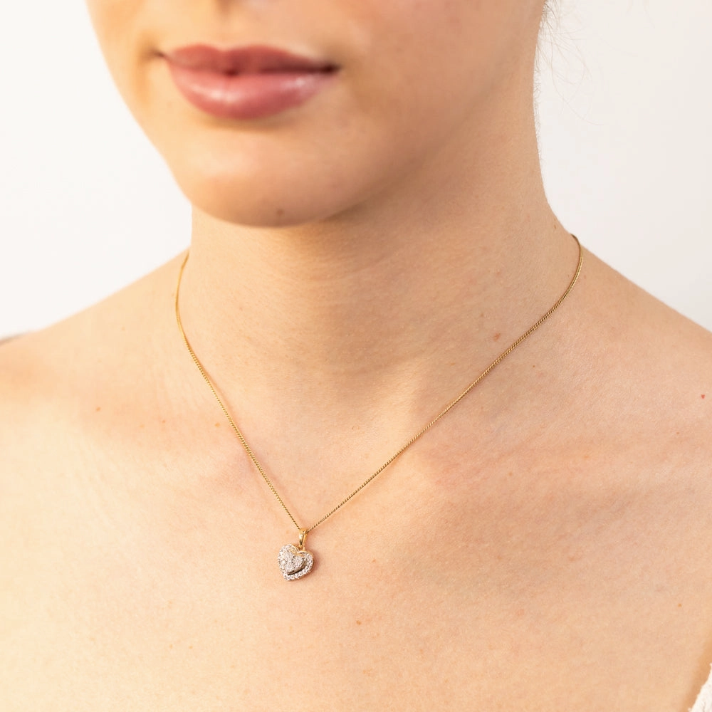 Luminesce Lab Grown 9ct Yellow Gold 16 Diamonds Heart Pendant