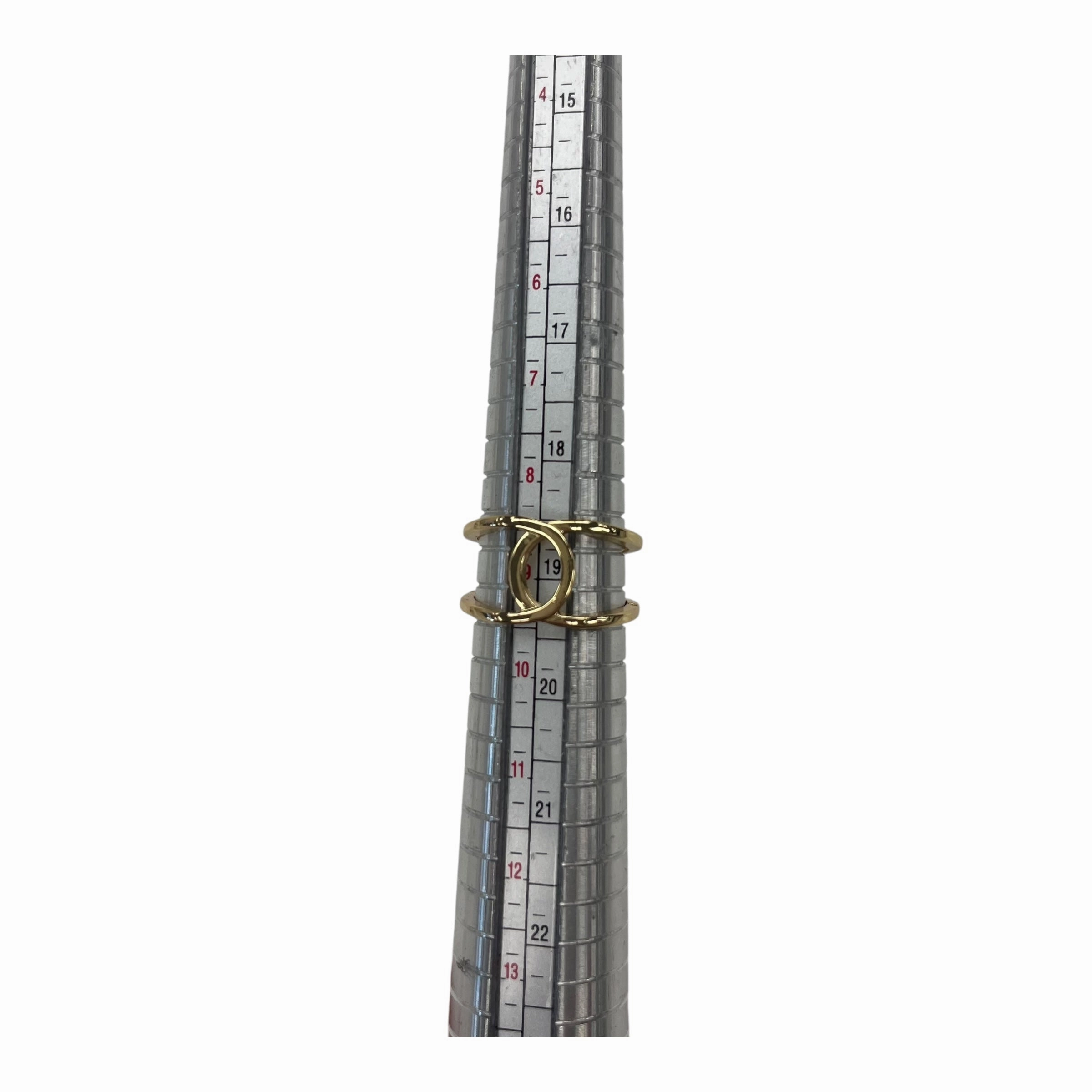 Ring Band By Clothes Mentor In Gold