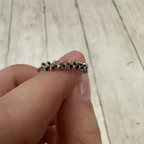 Ring Band By Clothes Mentor, Size: 7