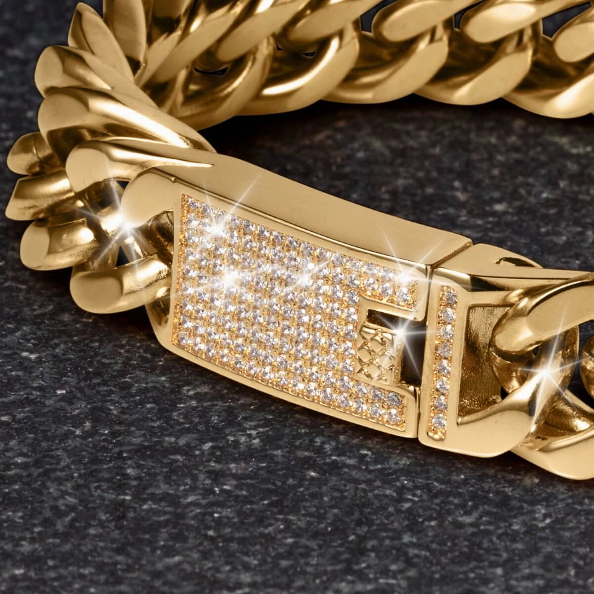 Signature Curb Men's Collection